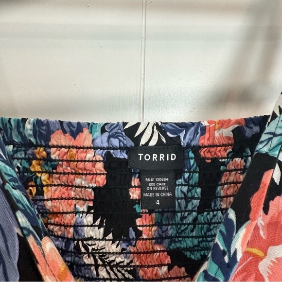 Torrid Black Tropical Babydoll Floral Sweetheart Neckline Adjustable Tank 4X - Picture 3 of 5